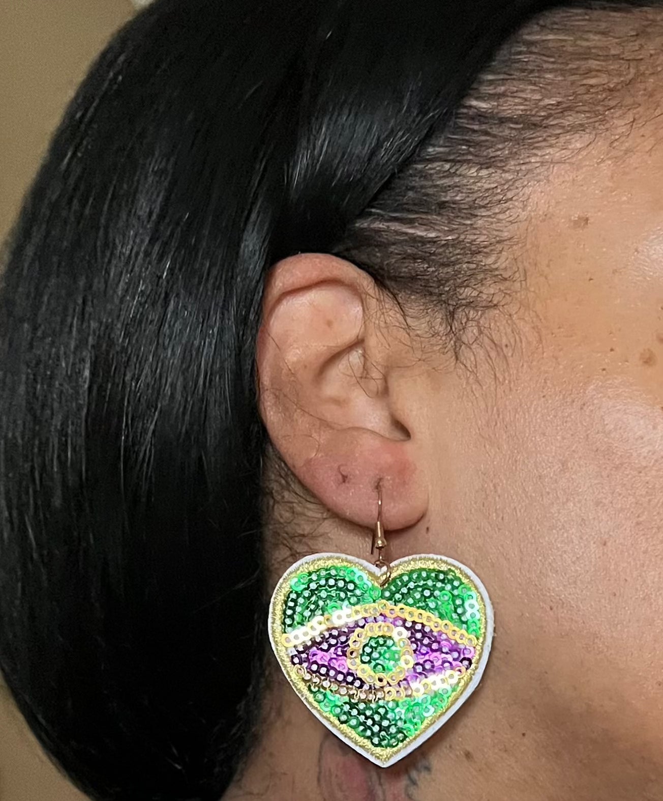 Mardi Gras acrylic earrings Glamherup Beautique Heart eyes