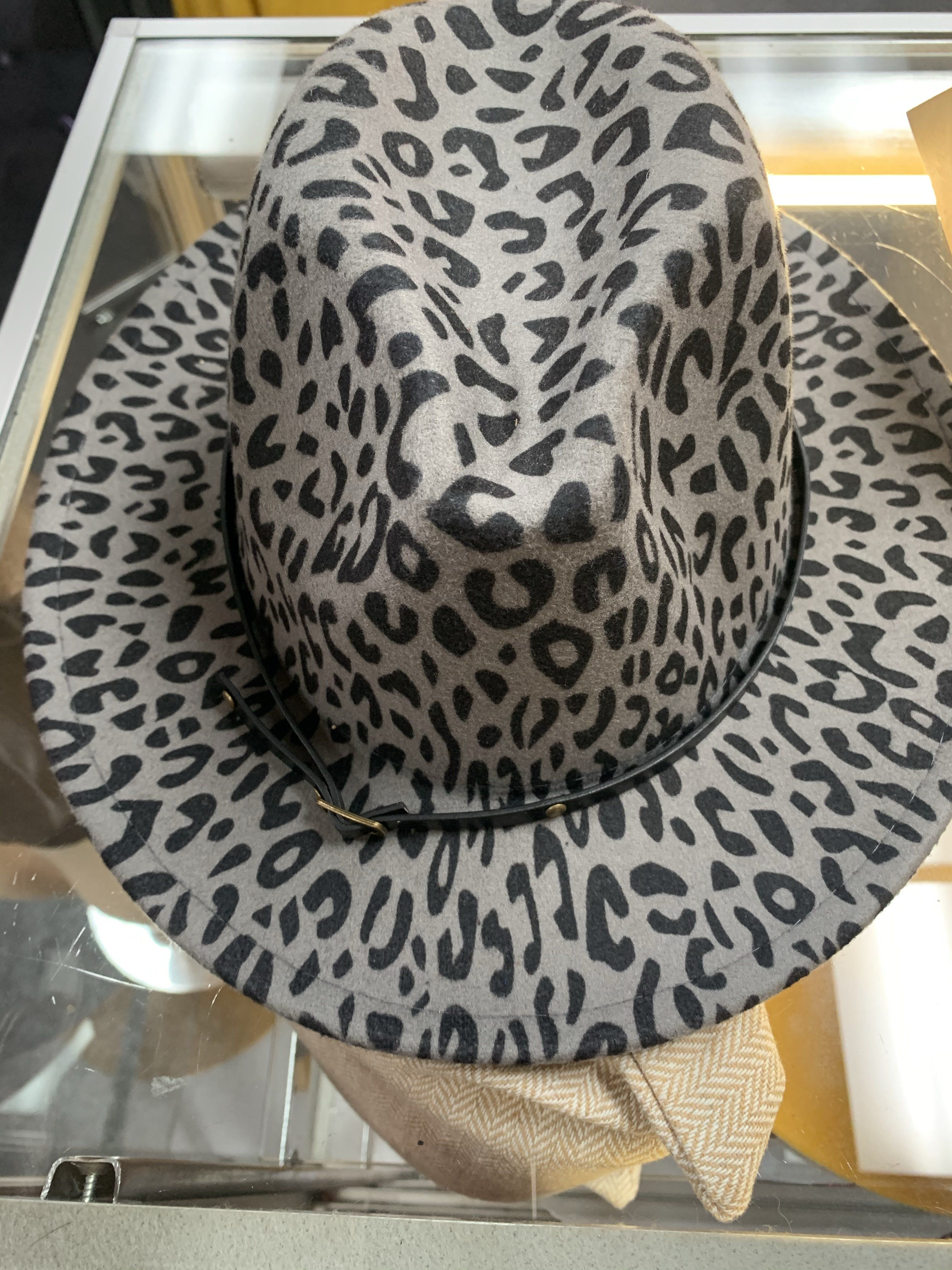 Fedora hat Glamherup Beautique Cheetah print grey