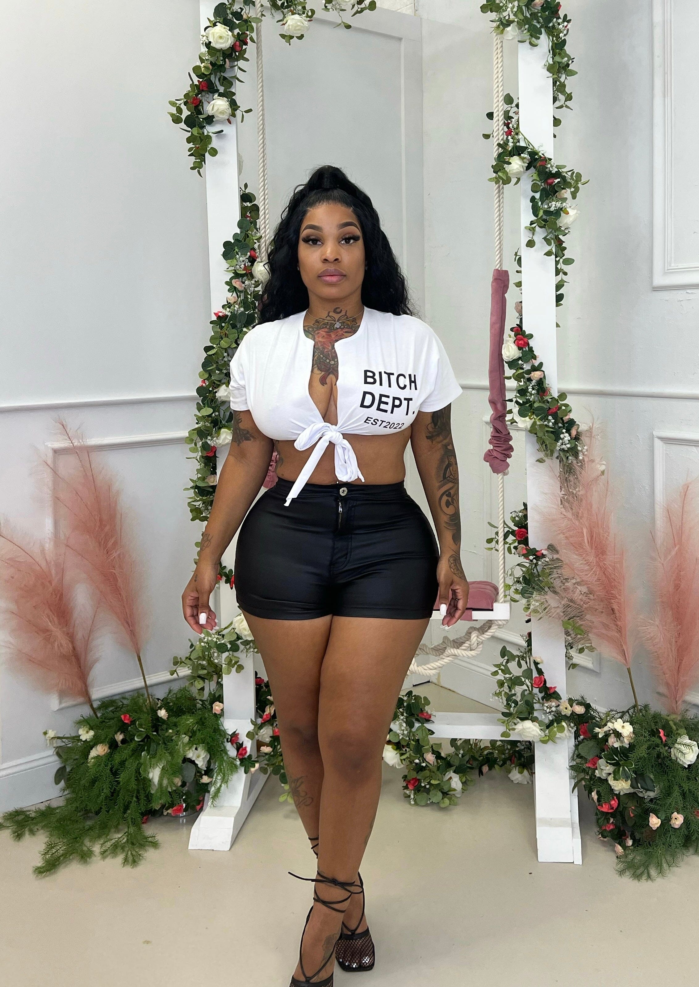 Bitch dept crop top Glamherup Beautique