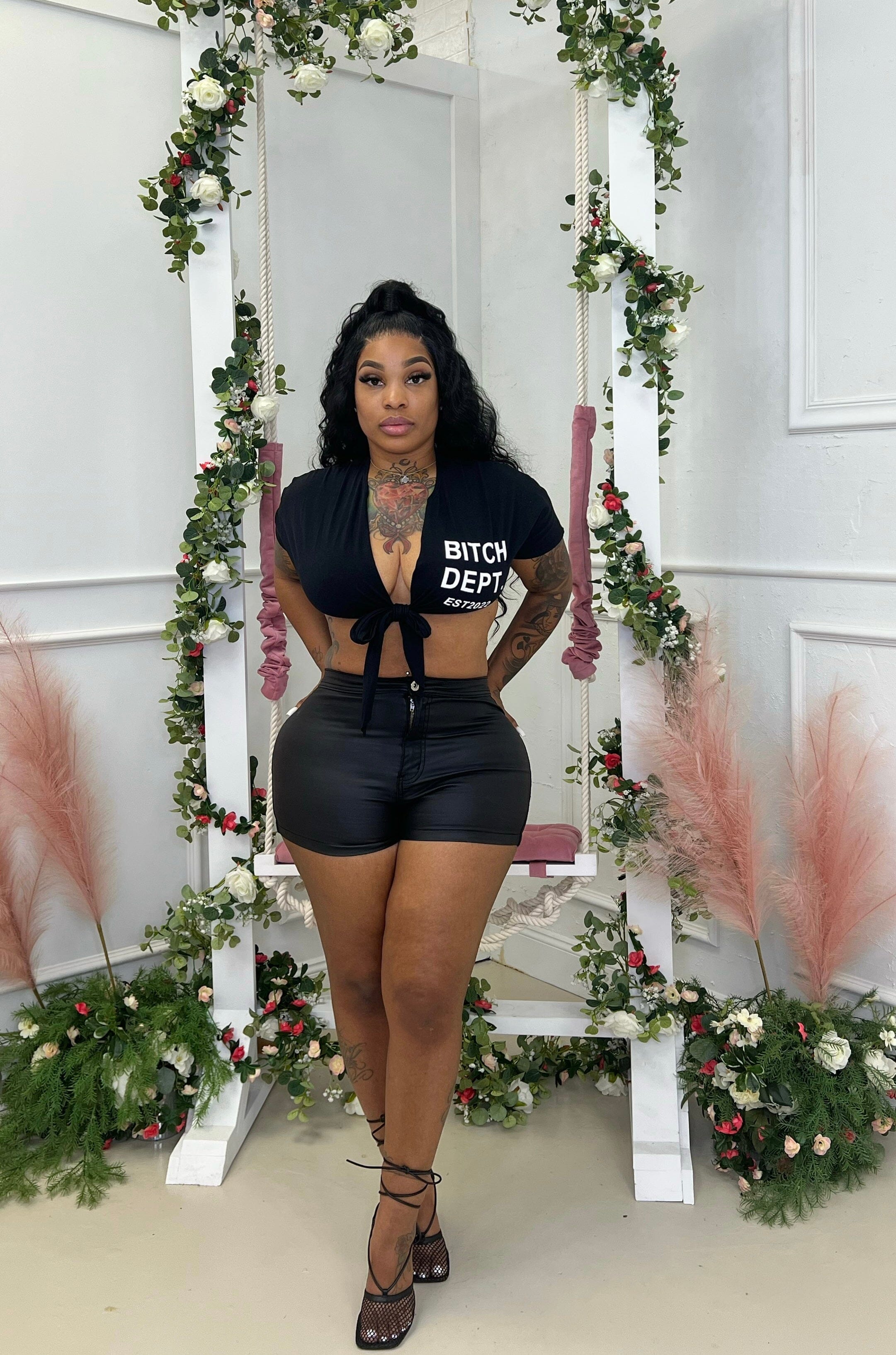 Bitch dept crop top Glamherup Beautique